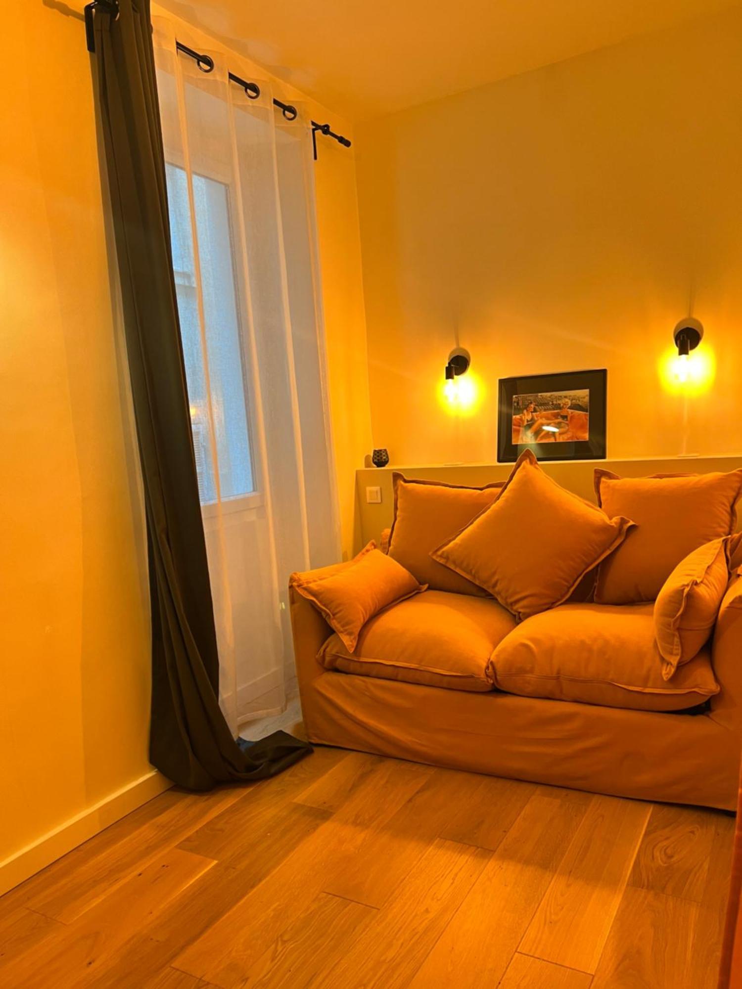 Petite Cosy *
